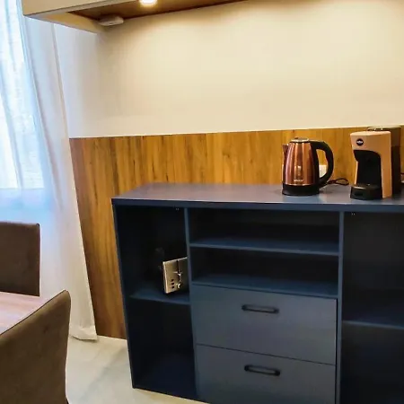Oliver Apartment *